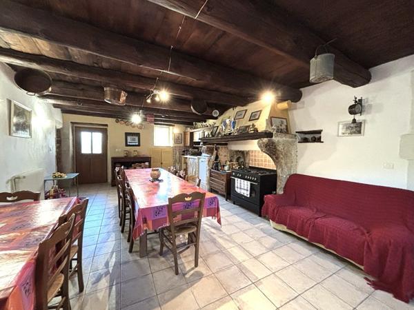 Maison 8 pièces - 250 m²