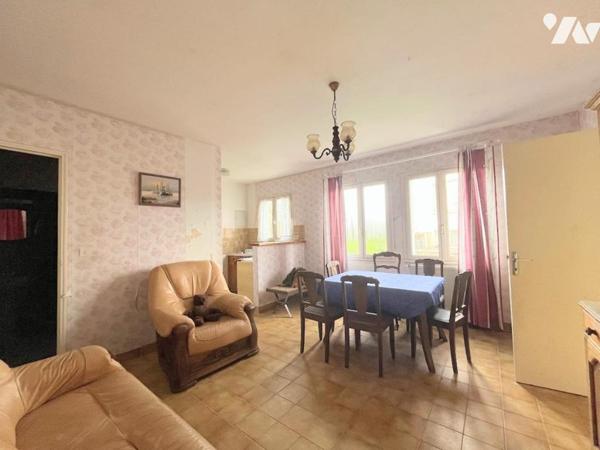 PROPRIETE A RENOVER - 2 MAISONS ET HANGAR - FOUESNANT - MOUSTERLIN