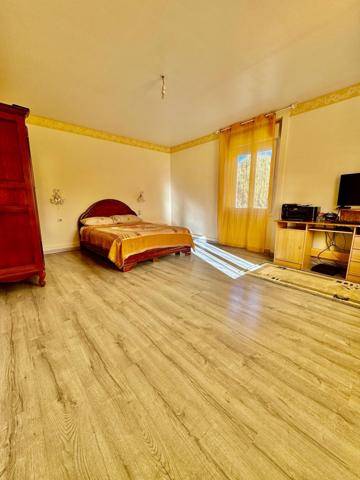 Immeuble à FIRMINY, 42700 - 136m²