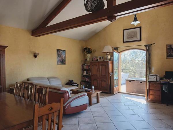 Superbe maison avec vue exceptionnelle à Vic le comte (63)