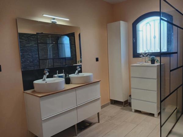 Superbe maison avec vue exceptionnelle à Vic le comte (63)