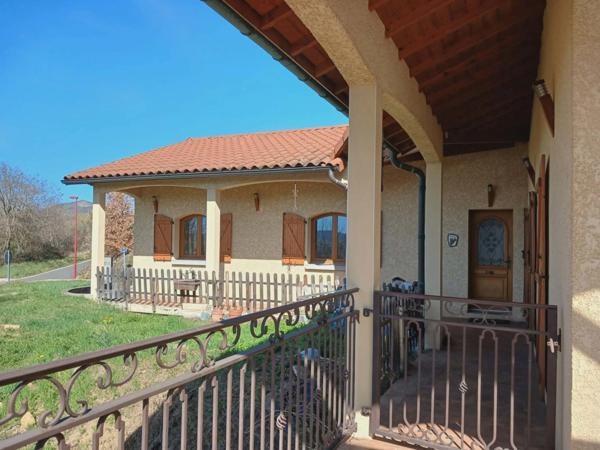 Superbe maison avec vue exceptionnelle à Vic le comte (63)