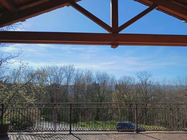 Superbe maison avec vue exceptionnelle à Vic le comte (63)