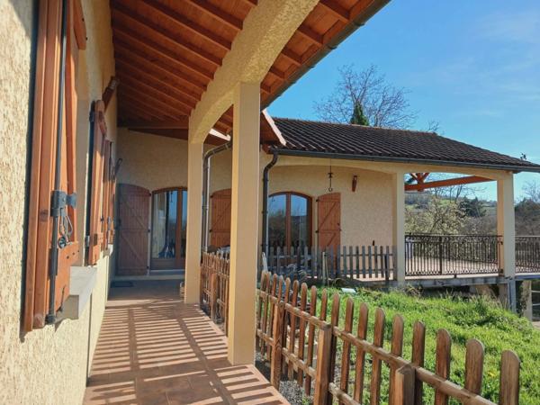 Superbe maison avec vue exceptionnelle à Vic le comte (63)