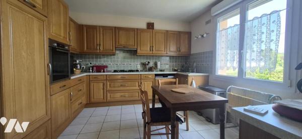 MAISON 5 CHAMBRES - SOUS SOL