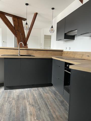 Location Appartement100 m² - 4 Pièces - ST POL SUR TERNOISE (62130)