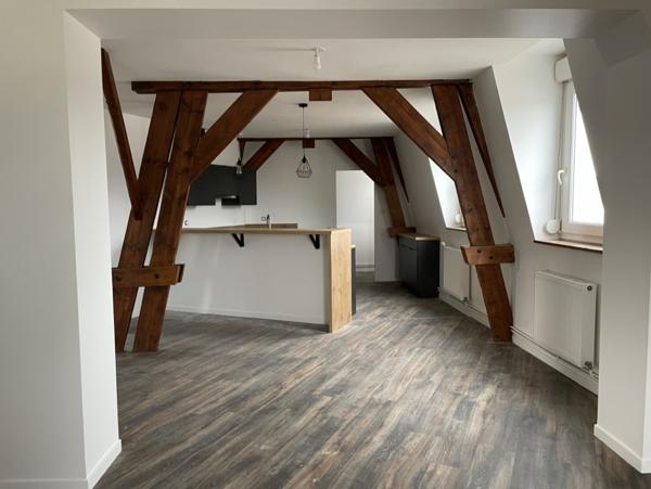 Location Appartement100 m² - 4 Pièces - ST POL SUR TERNOISE (62130)