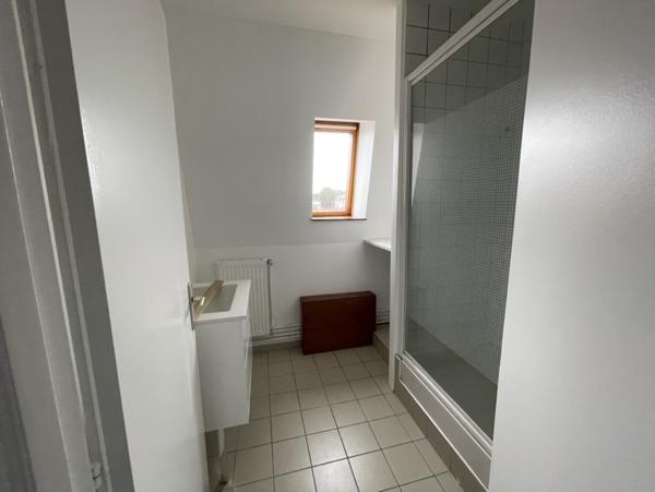 Location Appartement100 m² - 4 Pièces - ST POL SUR TERNOISE (62130)