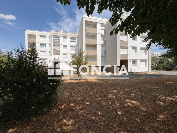 Location Appartement meublé 3 pièces 63.68 m² - Saint Benoit 86280