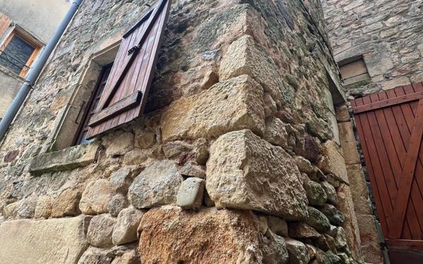 Maison à vendre    3 pièces •  Largentière