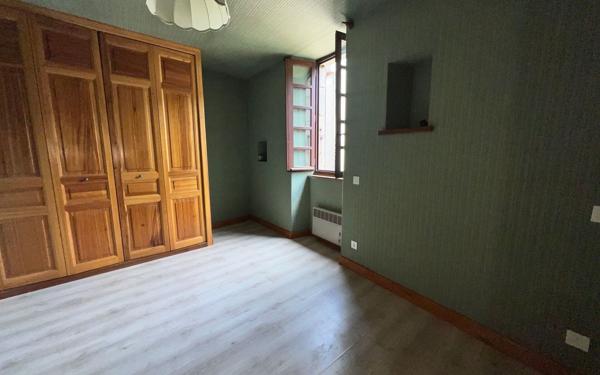 Maison à vendre    3 pièces •  Largentière