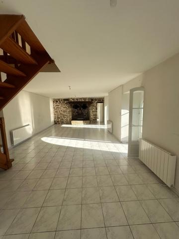 Immeuble à PONTIVY, 56300 - 225m²