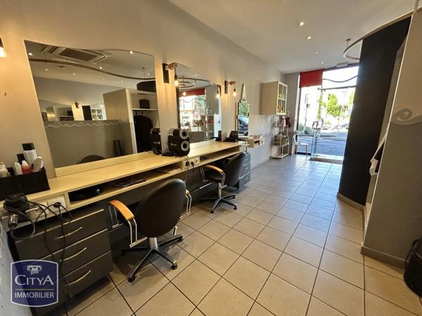 Local commercial à vendre 68.39m² Saint-Chamond (42400)