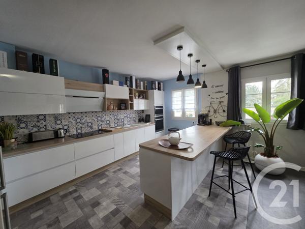 Appartement F3 à vendre  4 pièces - 95,60 m2 CRECY LA CHAPELLE - 77