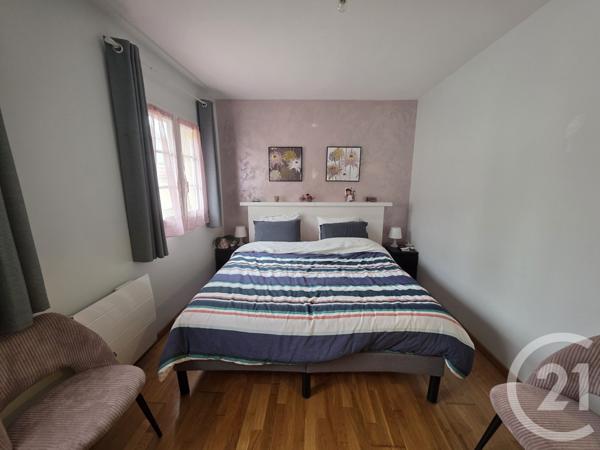 Appartement F3 à vendre  4 pièces - 95,60 m2 CRECY LA CHAPELLE - 77