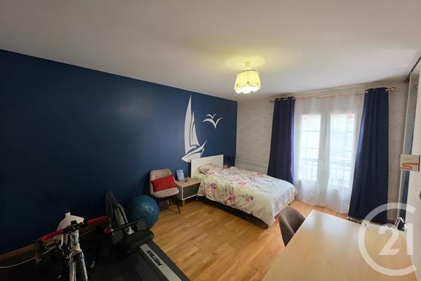 Appartement F3 à vendre  4 pièces - 95,60 m2 CRECY LA CHAPELLE - 77