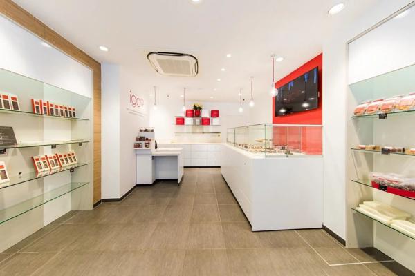 Vente                                                      Fonds de commerce
                        
                     2 pièces                      51 m2                     à Paris 17