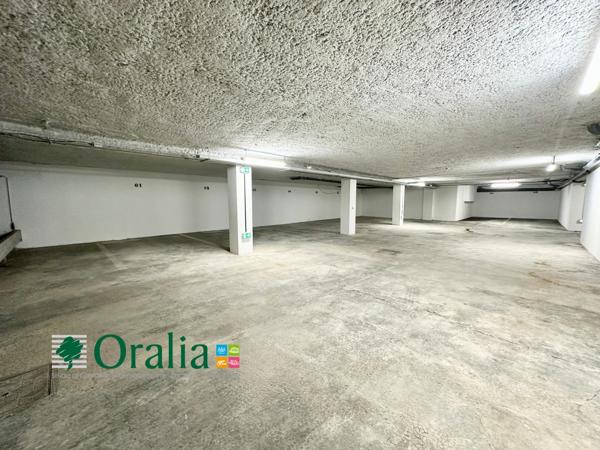 Parking · Location Bordeaux (33000)