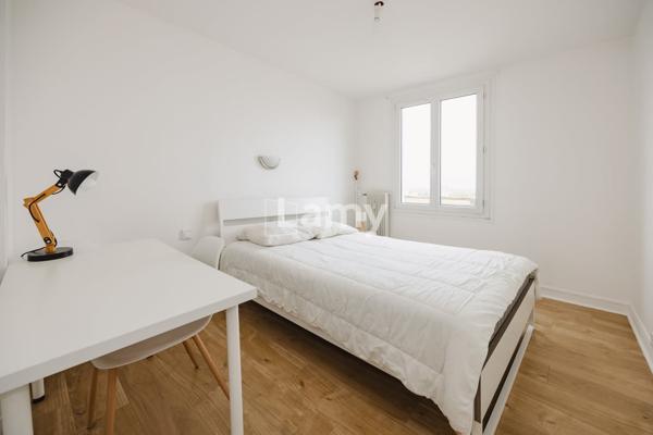 Parking + annexe + appartement