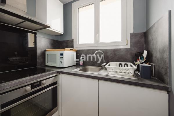 Parking + annexe + appartement