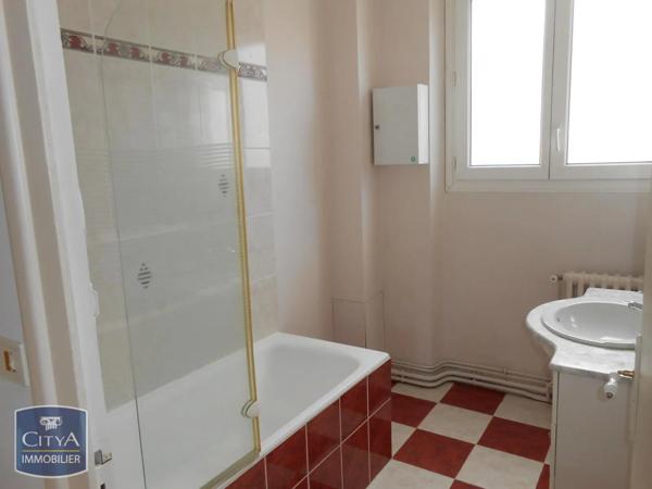 Appartement à louer 5 pièces 100.5m²