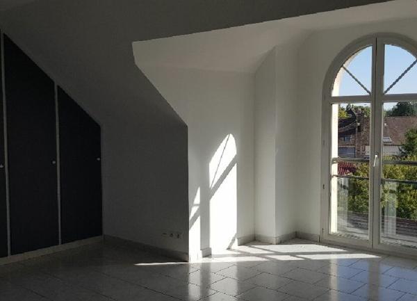 Appartement à louer    3 pièces •  Sens
