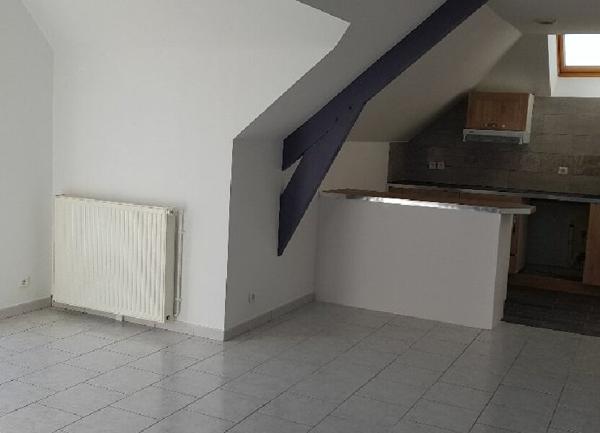 Appartement à louer    3 pièces •  Sens