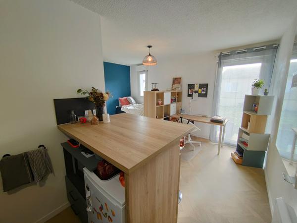 Studio rénové avec place de parking