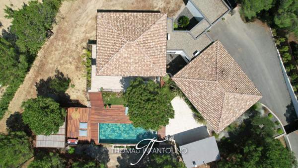 MAISON D'ARCHITECTE - 195 M2 - 4 CHAMBRES - PISCINE 14 X 5 - GARAGE