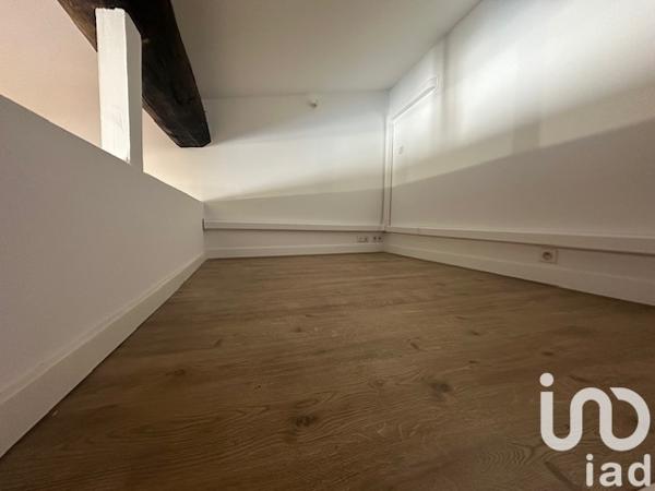 Location appartement 2 pièces 79 m² Saint-Gilles