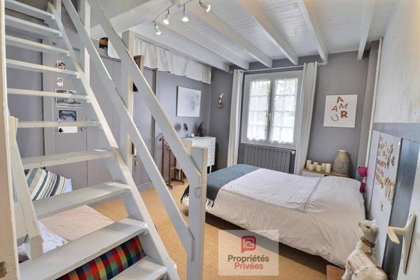Maison familiale 4 chambres - 152 m² - Maison d'hôtes de 20 m2 - Piscine - Jardin paysager - Panneaux photovoltaiques - Belle parcelle de terrain