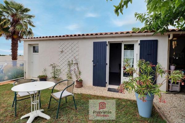Maison familiale 4 chambres - 152 m² - Maison d'hôtes de 20 m2 - Piscine - Jardin paysager - Panneaux photovoltaiques - Belle parcelle de terrain