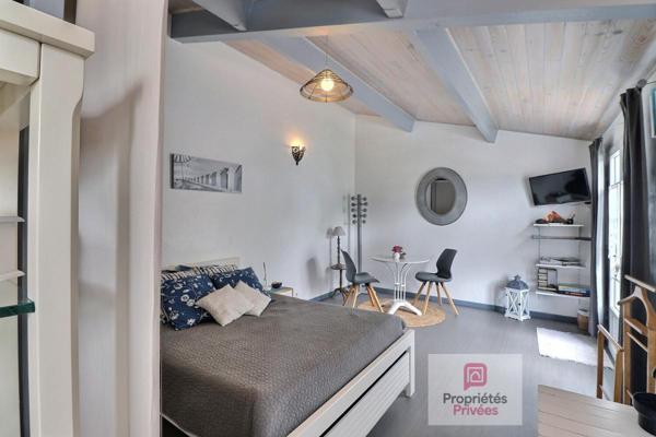 Maison familiale 4 chambres - 152 m² - Maison d'hôtes de 20 m2 - Piscine - Jardin paysager - Panneaux photovoltaiques - Belle parcelle de terrain