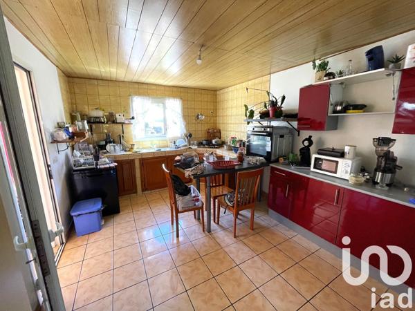 Maison à vendre 10 pièces 282 m² Le Tampon