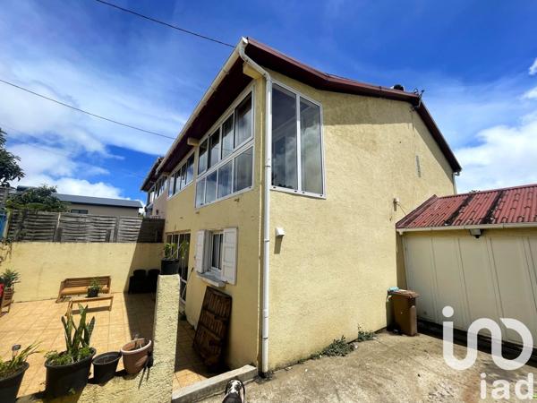 Maison à vendre 10 pièces 282 m² Le Tampon