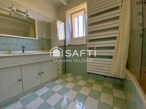 Proche de Nérac, maison en Pierre de 160 m² habitables sur un terrain de 437 m²