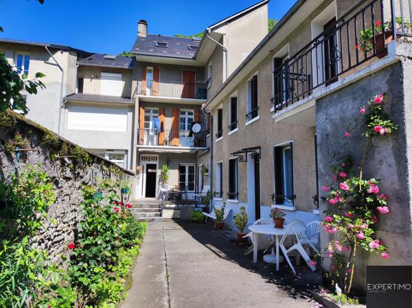 Bagnères-de-Luchon (31110) Maison de 335 m² divisée en 7 appartements à forte rentabilité locative