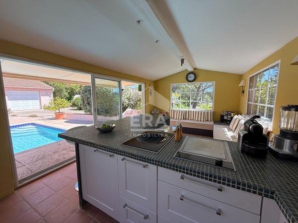 A VENDRE 83470 SAINT MAXIMIN LA SAINTE BAUME MAISON T4 DE 125 M² SUR 2560 M² DE JARDIN GARAGE PISCINE.