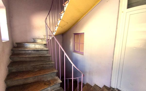Immeuble à vendre    5 pièces •  Montceau-les-Mines