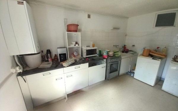 Immeuble à vendre    5 pièces •  Montceau-les-Mines