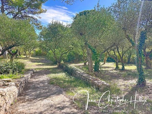 NIMES 30000 Terrain à Bâtir  viabilisé de 700 m2