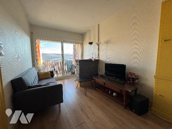 Appartement 2 pièces 27,79 m2 avec place de stationnement
