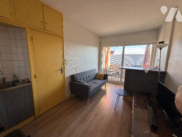 Appartement 2 pièces 27,79 m2 avec place de stationnement