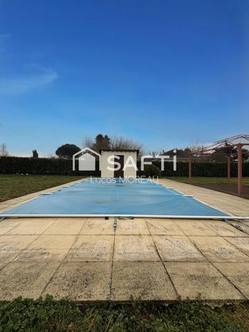 Maison de 186 m2 avec piscine et double garage