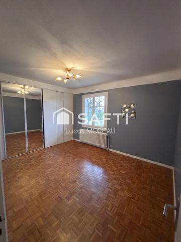 Maison de 186 m2 avec piscine et double garage