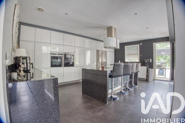 Maison à vendre 8 pièces 285 m² Précy-sur-Oise