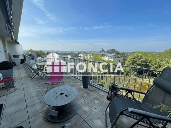 Location Appartement 5 pièces 147.6 m² - BATIMENT C Tours 37100