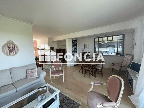 Location Appartement 5 pièces 147.6 m² - BATIMENT C Tours 37100