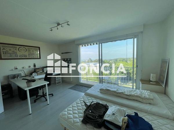 Location Appartement 5 pièces 147.6 m² - BATIMENT C Tours 37100