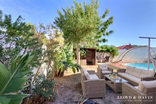 SECTEUR PRISÉ – Belle maison lumineuse, 4 chambres et piscine : un bien à découvrir sans tarder !